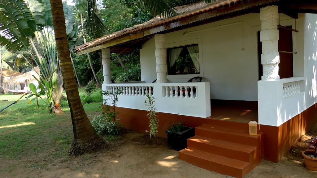 Mamagoa Resort Morjim Exterior photo