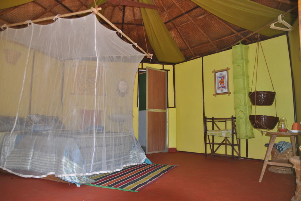 Mamagoa Resort Morjim Exterior photo