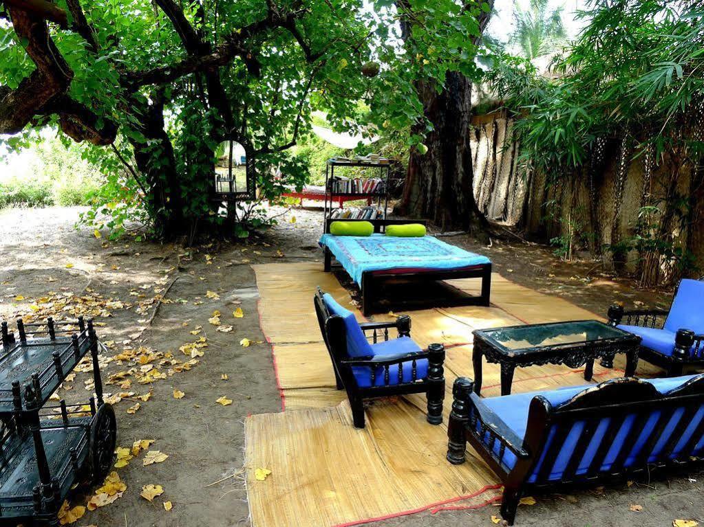 Mamagoa Resort Morjim Exterior photo