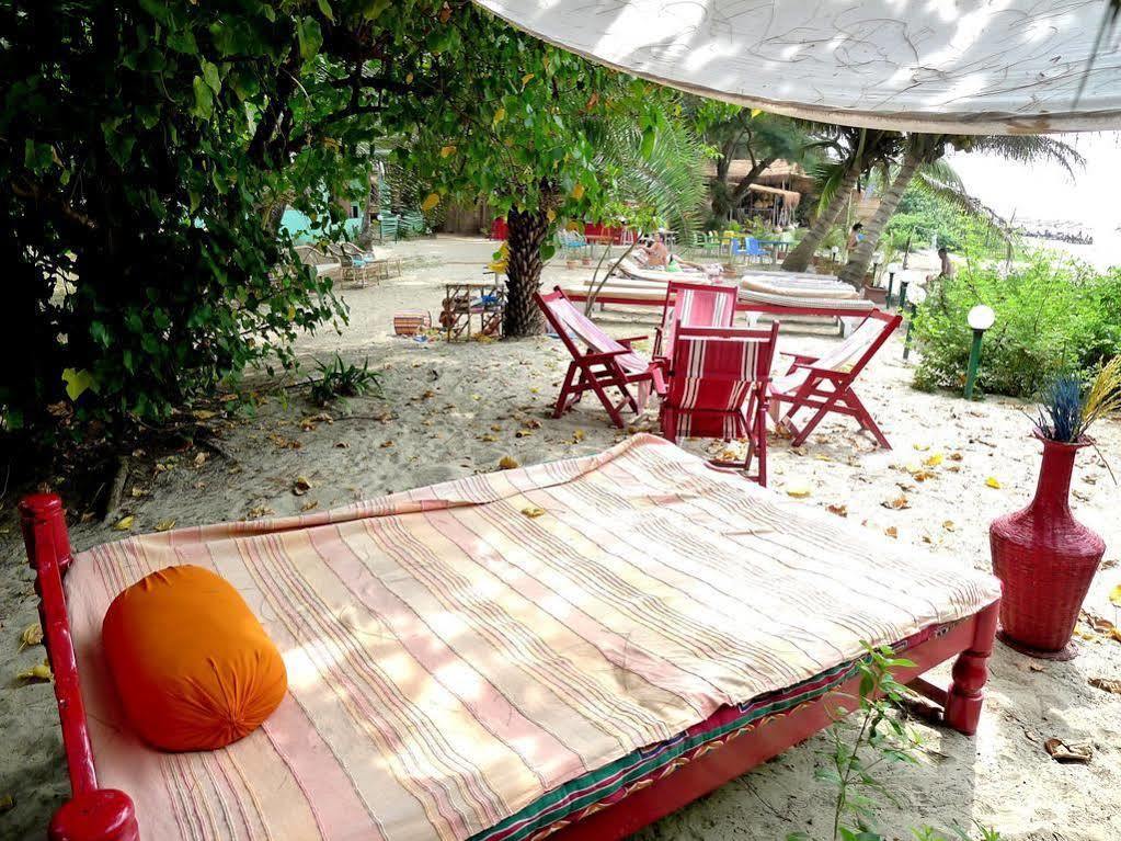 Mamagoa Resort Morjim Exterior photo