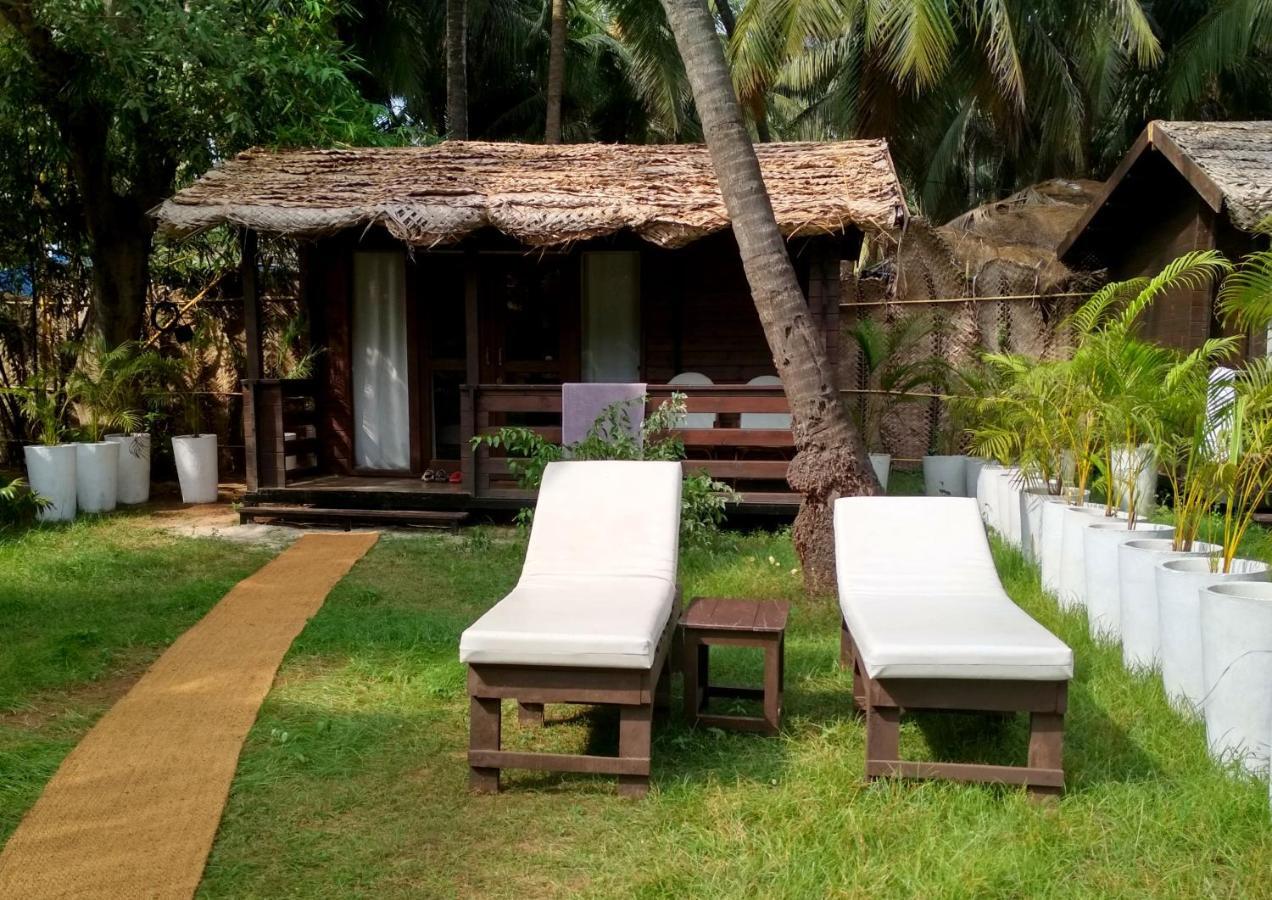 Mamagoa Resort Morjim Exterior photo